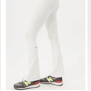 Splits59 Raquel flare white leggings